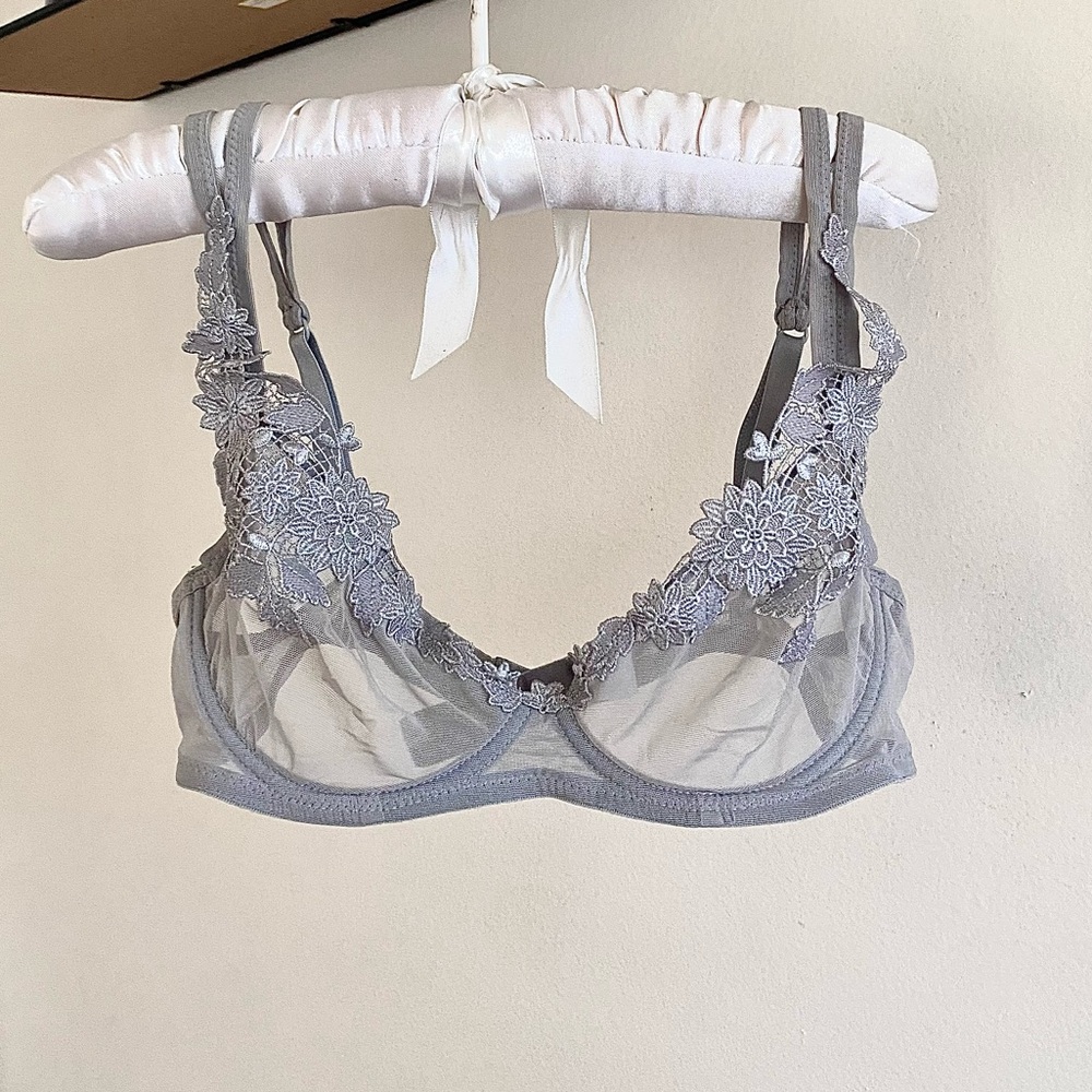 🪞 VS intissimi lace trim mesh stretch unlined bra 32C in silver grey